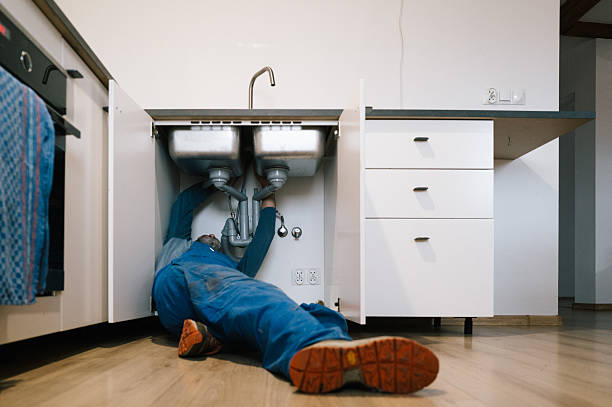 Professional Leak Detection technician working in Golf, IL